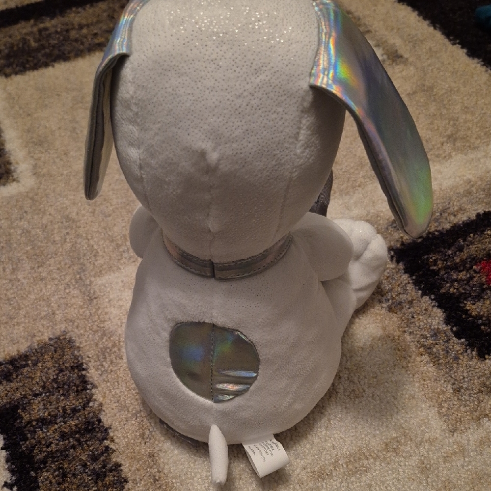 Hallmark Metallic Silver and Soft Gray 75th Anniversary Snoopy Animatronic - Picture 7 of 12